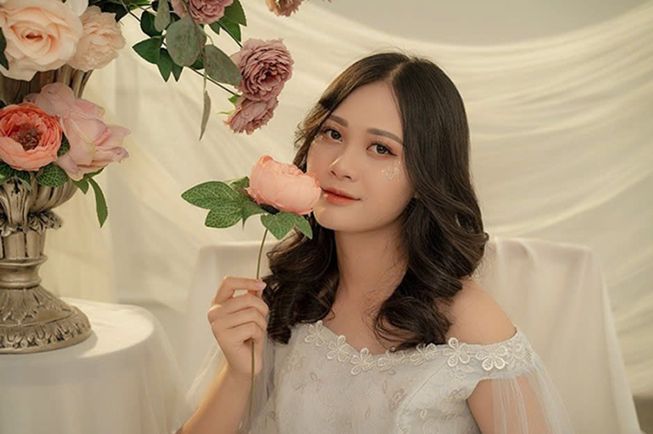 Tiểu sử ca sĩ Quinn là một Gen Z chính hiệu (sinh năm 2004) Tiểu sử ca sĩ Quinn là một Gen Z chính hiệu (sinh năm 2004)