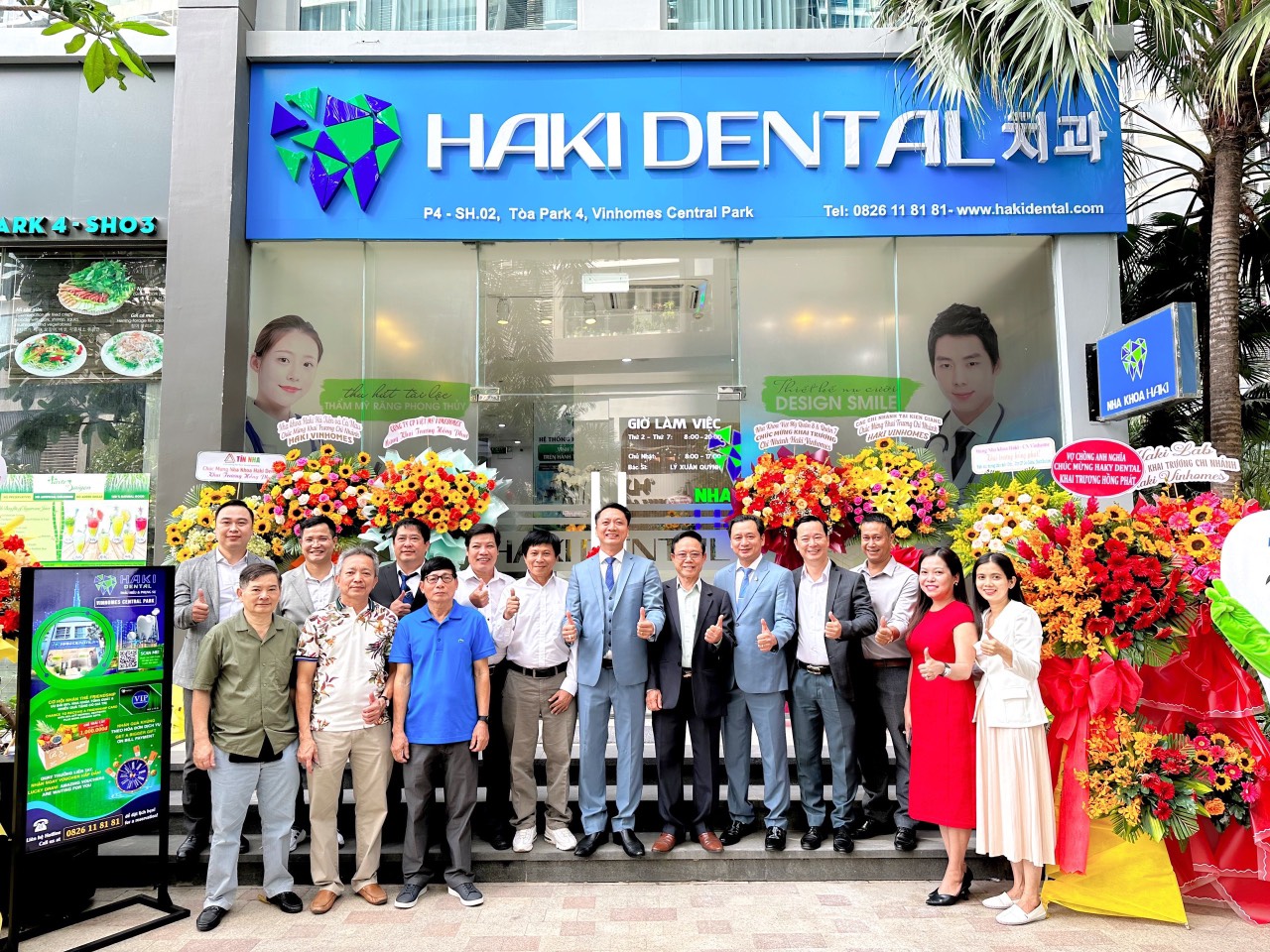 Ngô Quang Phục cùng toàn thể cán bộ nhân viên thuộc hệ thống Haki Dental