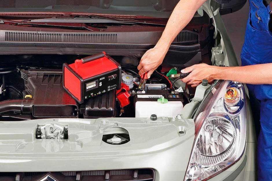Thay bình ắc quy ô tô tận nơi theo yêu cầu 24/7 Quận 9