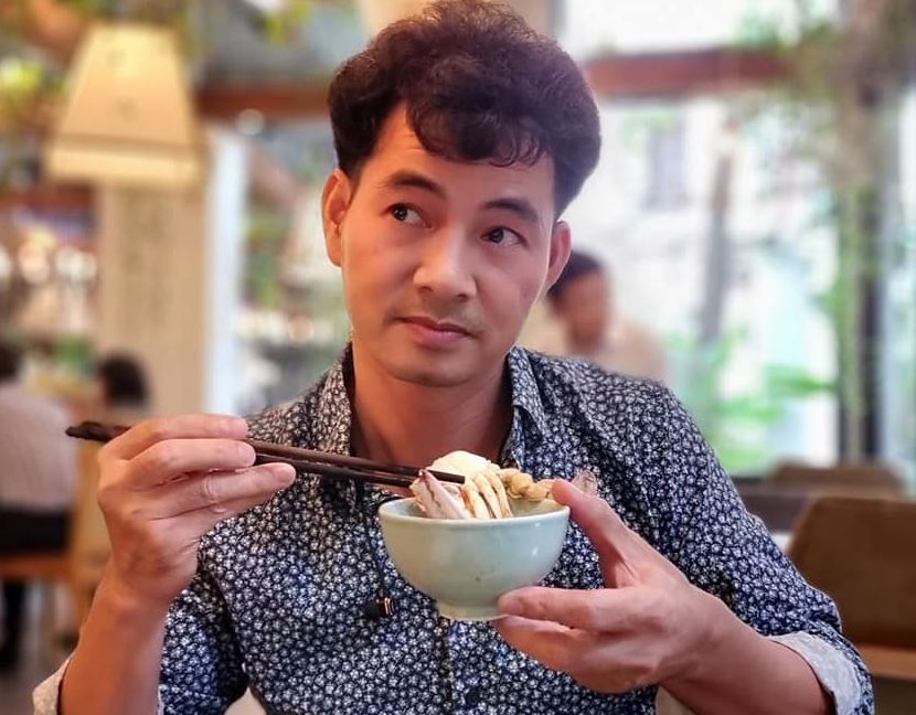 Xuân Bắc là diễn viên hài và người dẫn chương trình nổi tiếng ở Việt Nam
