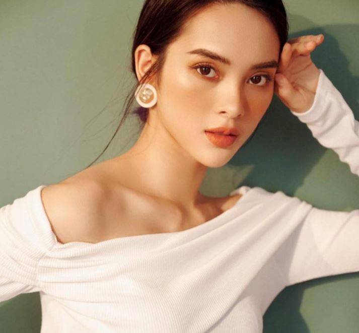 Quỳnh Lương là một trong những diễn viên tham gia nhiều MV ca nhạc nổi tiếng tại Việt Nam