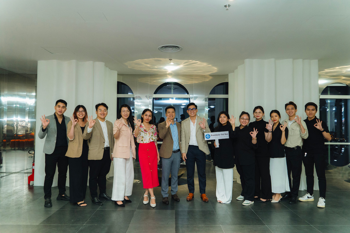 Đội ngũ Brandsketer & De La Sól
