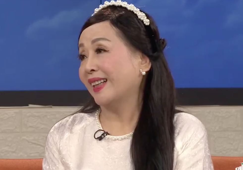 Thu Hiền là nữ nghệ sĩ nổi tiếng tại Việt Nam với giai điệu trữ tình, dân ca và tình khúc cách mạng