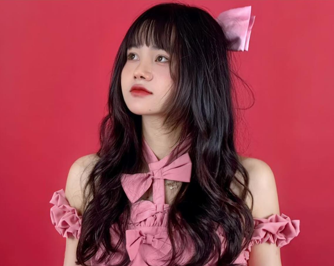 Tiểu sử Tiktoker Tiểu Ngáo có tên thật là Phan Trang sinh ngày 19/07/1998 tại Hà Nội