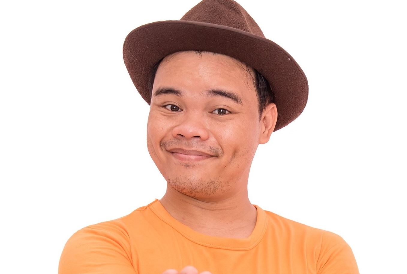 Tiểu sử Lê Khâm từng có thời gian khó khăn, phải vật lộn để mưu sinh kiếm sống