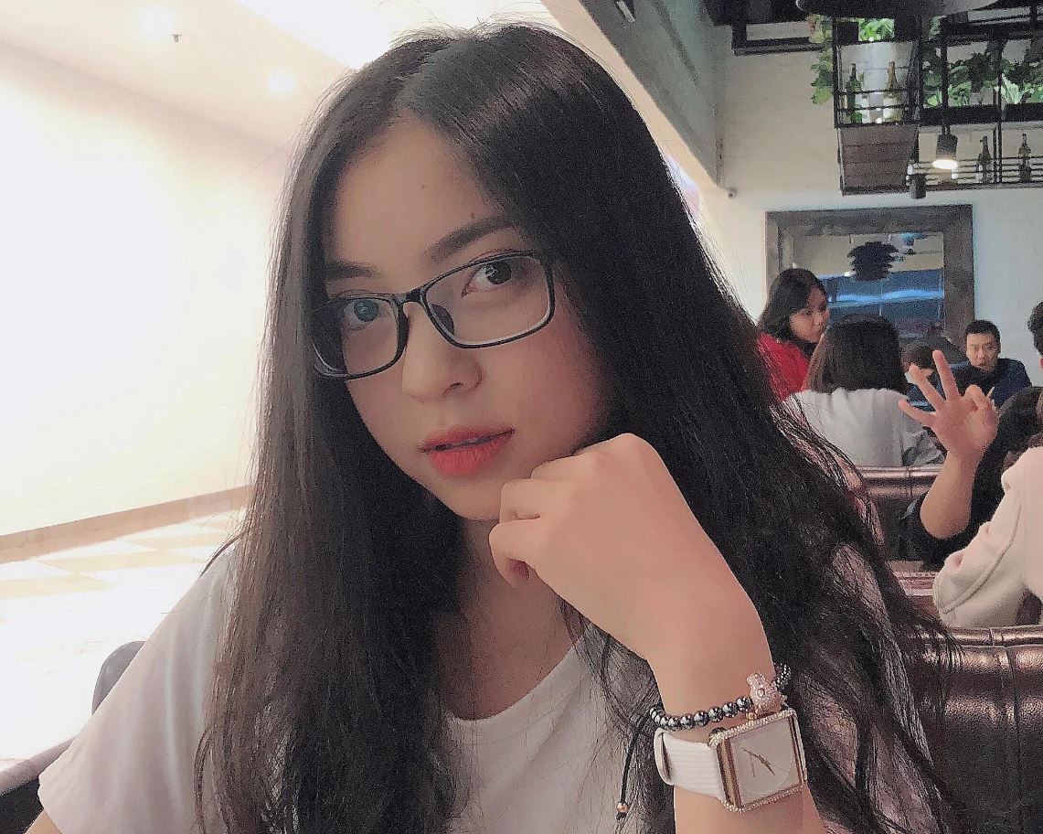 Tiểu sử Nhật Lê từng có mối tình đẹp với cầu thủ Quang Hải khi anh chưa nổi tiếng