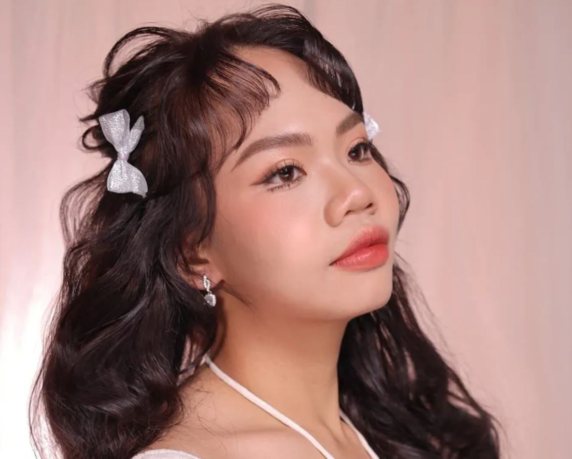 Tiểu sử Bé Mai có tên đầy đủ Nguyễn Thị Ngọc Mai sinh năm 2005 tại Vĩnh Long