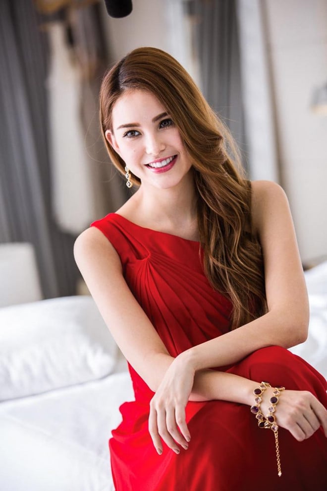 Sự nghiệp của Côn Lăng như diều gặp gió sau khi kết hôn