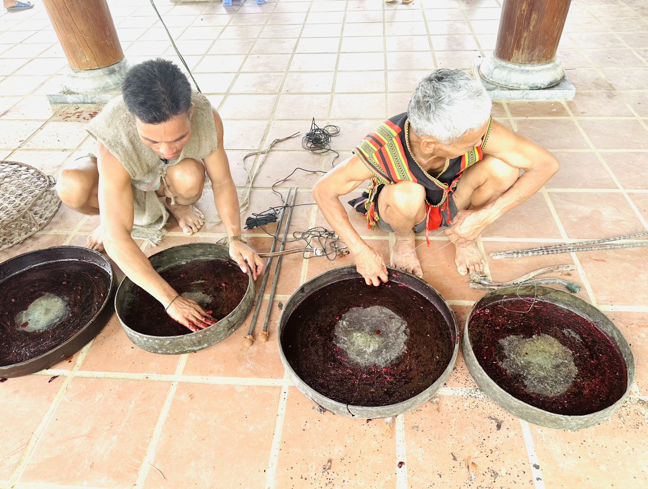 Nghi thức cúng Chiềng Tha trong lễ cúng Trỉa lúa Nghi thức cúng Chiềng Tha trong lễ cúng Trỉa lúa