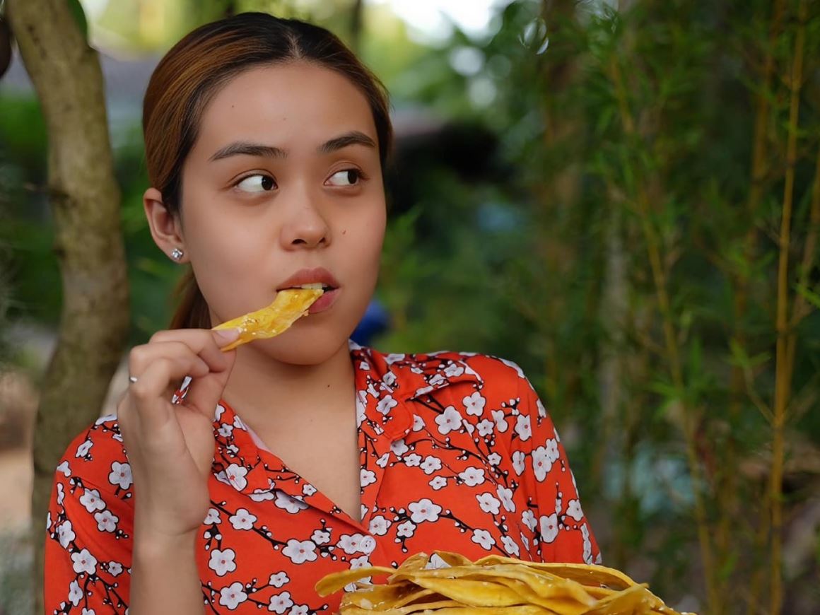 Tiểu sử Huyền Phi có tên thật Lê Thị Mỹ Huyền sinh ngày 5/11/1997 tại Trà Vinh