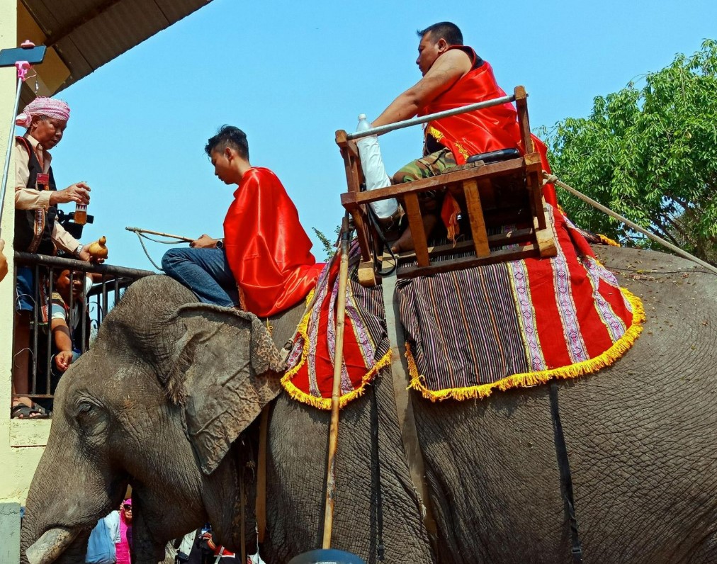 Hội đua Voi Buôn Đôn