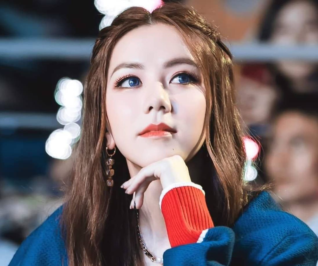 Tiểu sử Đặng Tử Kỳ sinh ngày 16/8/1991 tại thành phố Thượng Hải, Trung Quốc
