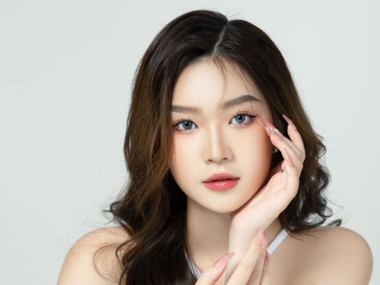 Tiểu sử Phạm Hương Anh từng giành được 3 học bổng từ các trường đại học hàng đầu tại Mỹ