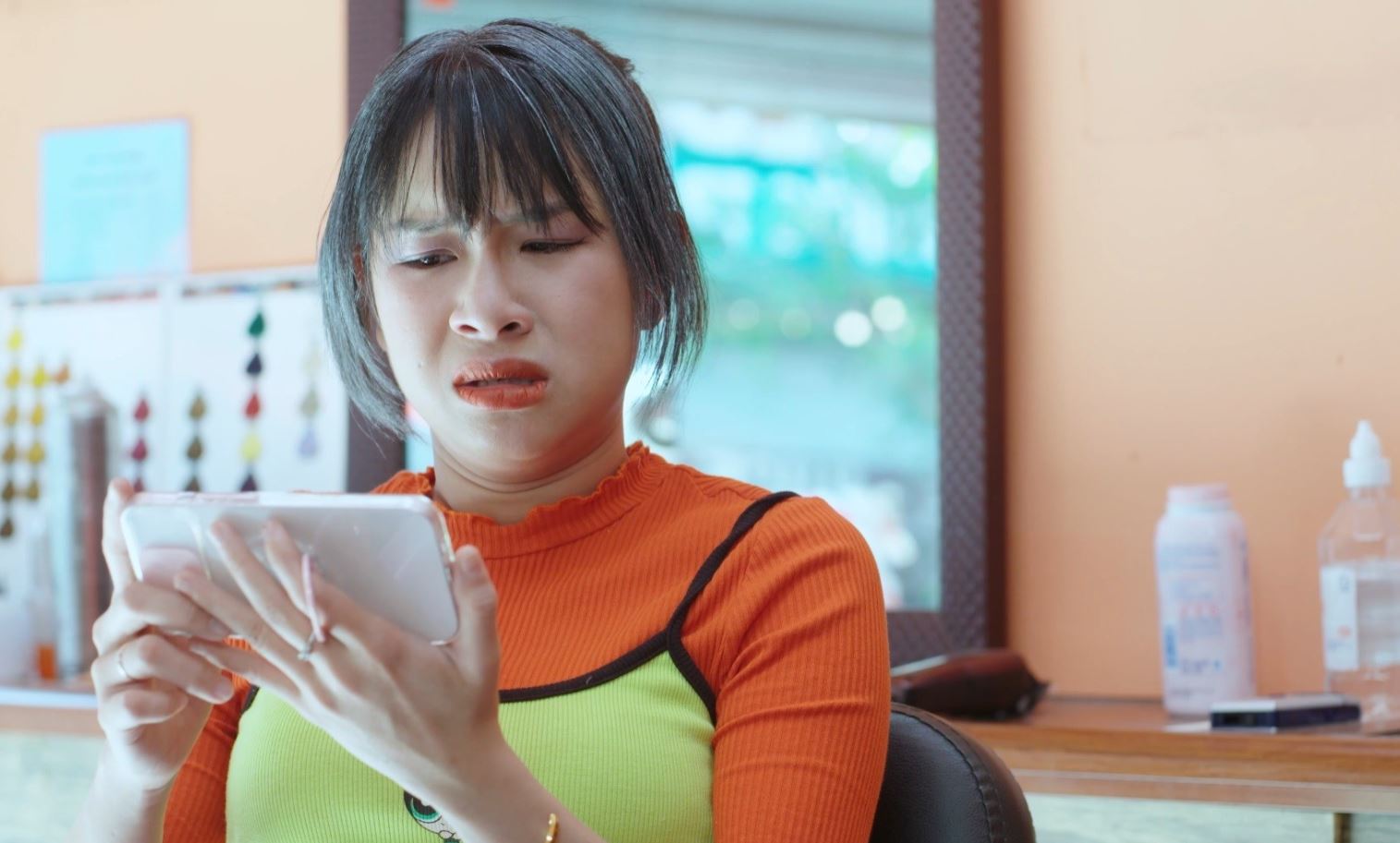 Tiểu sử Tiêu Thố tốt nghiệp ngành Văn hóa phát triển tại trường Học viện Báo chí và Tuyên Truyền