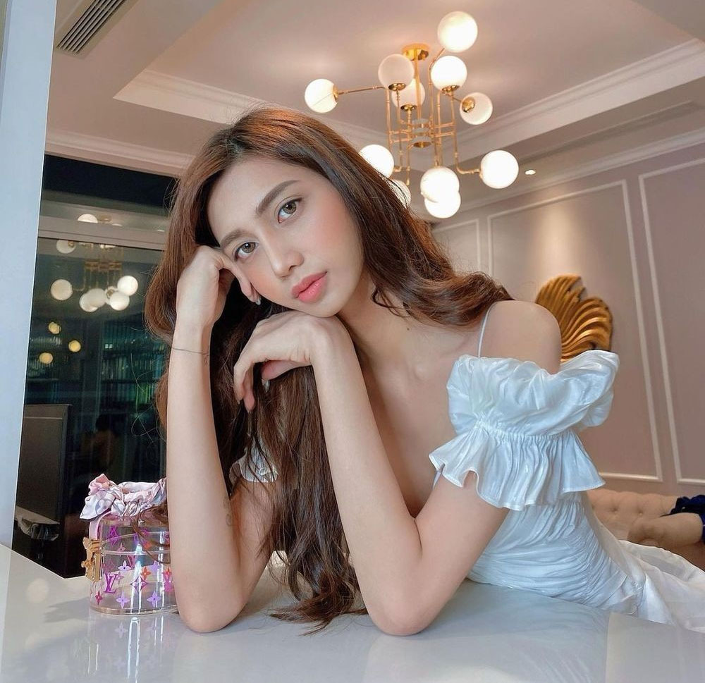 Tiểu sử Shayne Khánh Vân Trần là ái nữ chuyển giới của chủ tịch tập đoàn BreadTalk Tiểu sử Shayne Khánh Vân Trần là ái nữ chuyển giới của chủ tịch tập đoàn BreadTalk