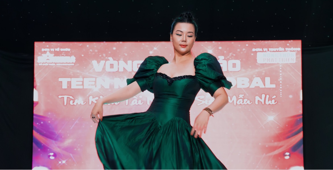 Tiểu sử Lại Thanh Hương nổi tiếng sau khi tham gia Việt Nam Next Top Model 2010 Tiểu sử Lại Thanh Hương nổi tiếng sau khi tham gia Việt Nam Next Top Model 2010