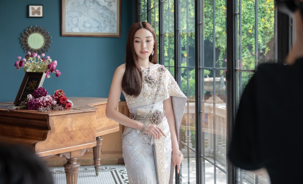 Tiểu sử Pitchanart Sakhakorn sinh ngày 22 tháng 5 năm 1981 mang quốc tịch Thái Lan