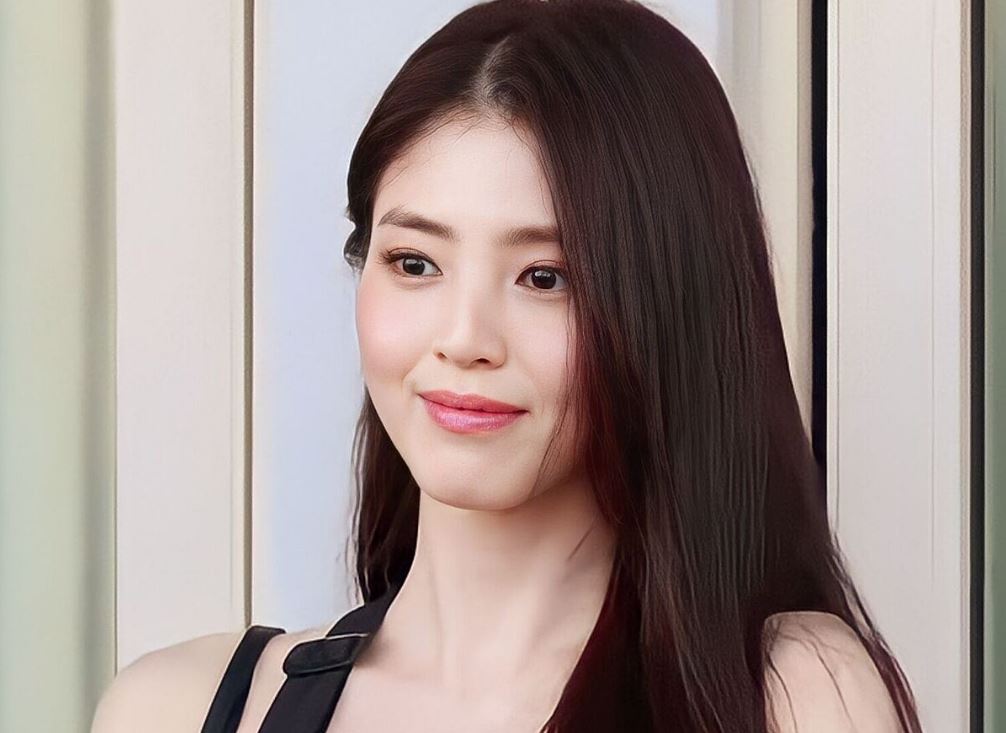 Tiểu sử Han So Hee phải sống với bà ngoại sau khi bố mẹ ly hôn từ năm 5 tuổi