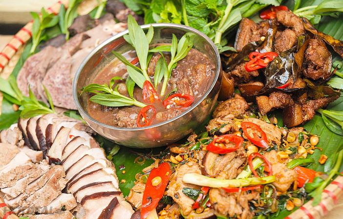 Món ăn đặc sản từng vùng miền, món lợn cắp nách