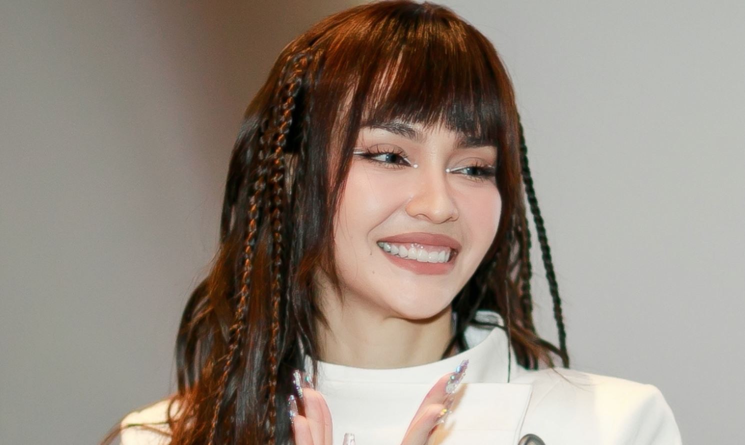 Tiểu sử Mlee có tên thật là Quách Tapiau Maily sinh ngày 24/06/1992 tại TpHCM