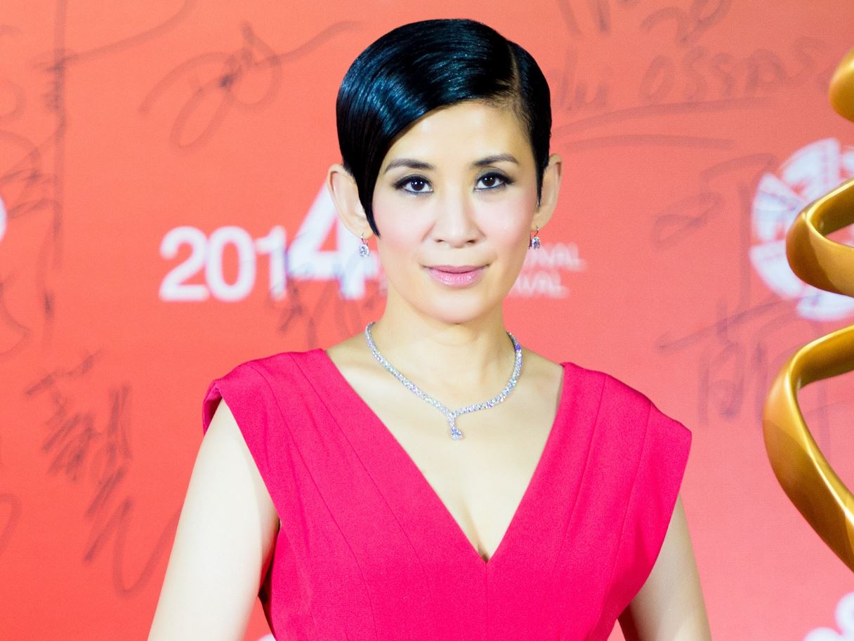 Tiểu sử Ngô Quân Như từng có thời gian yêu thầm diễn viên nổi tiếng Châu Tinh Trì