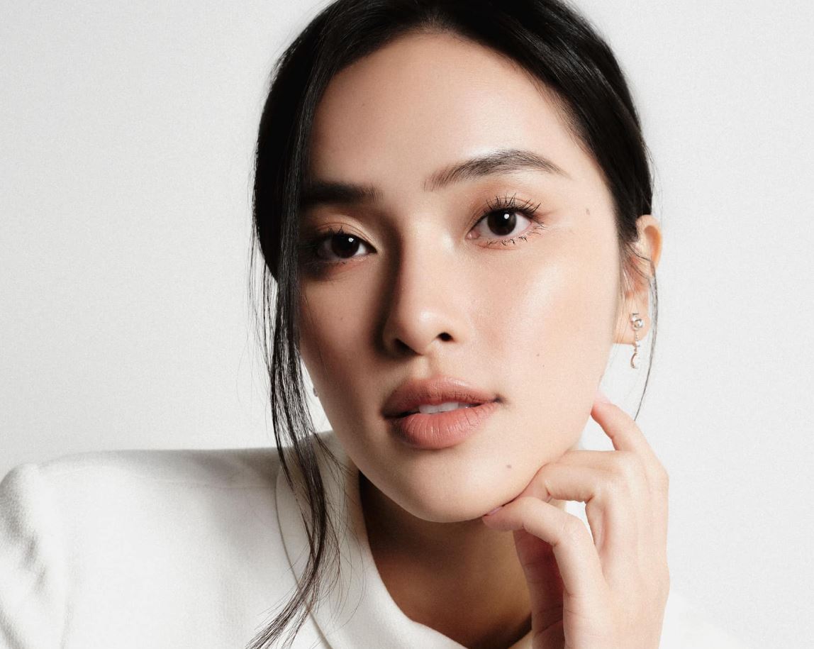 Tiểu sử Phạm Diệu Linh từng theo học ĐH nghệ thuật Trung Ương & Cao đẳng nghệ thuật Hà Nội
