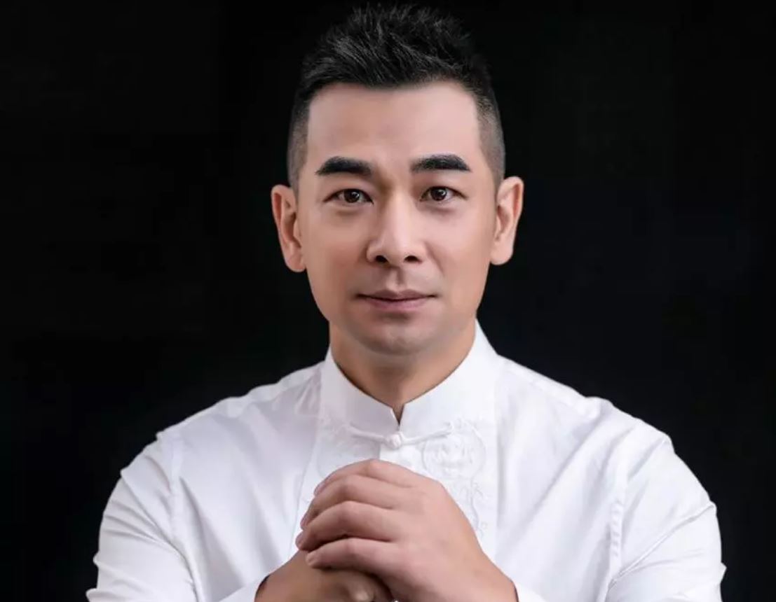 Tiểu sử Triệu Văn Trác sinh ngày 10/04/1972 tại Cáp Nhĩ Tân, Hắc Long Giang, Trung Quốc