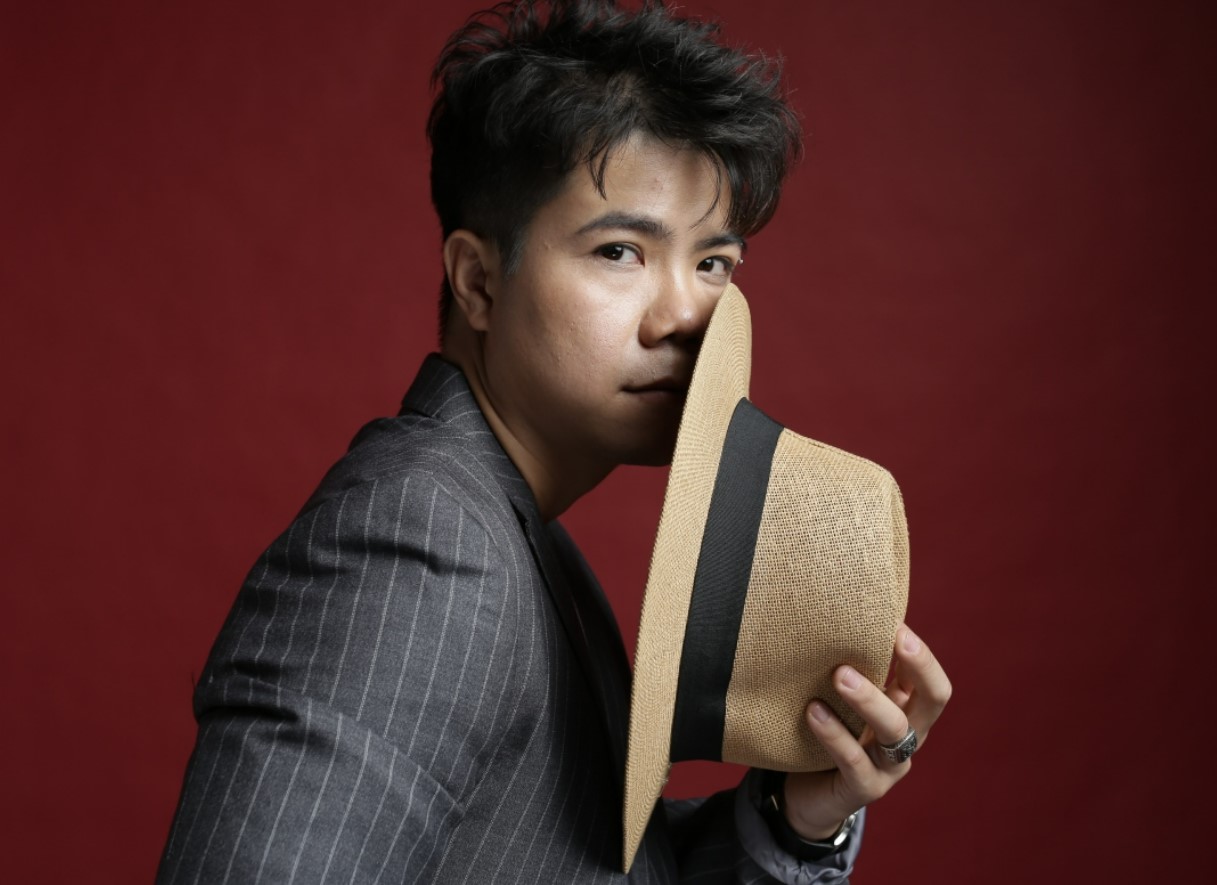 Cuộc sống đời tư kín tiếng của nam ca sĩ trẻ Cuộc sống đời tư kín tiếng của nam ca sĩ trẻ