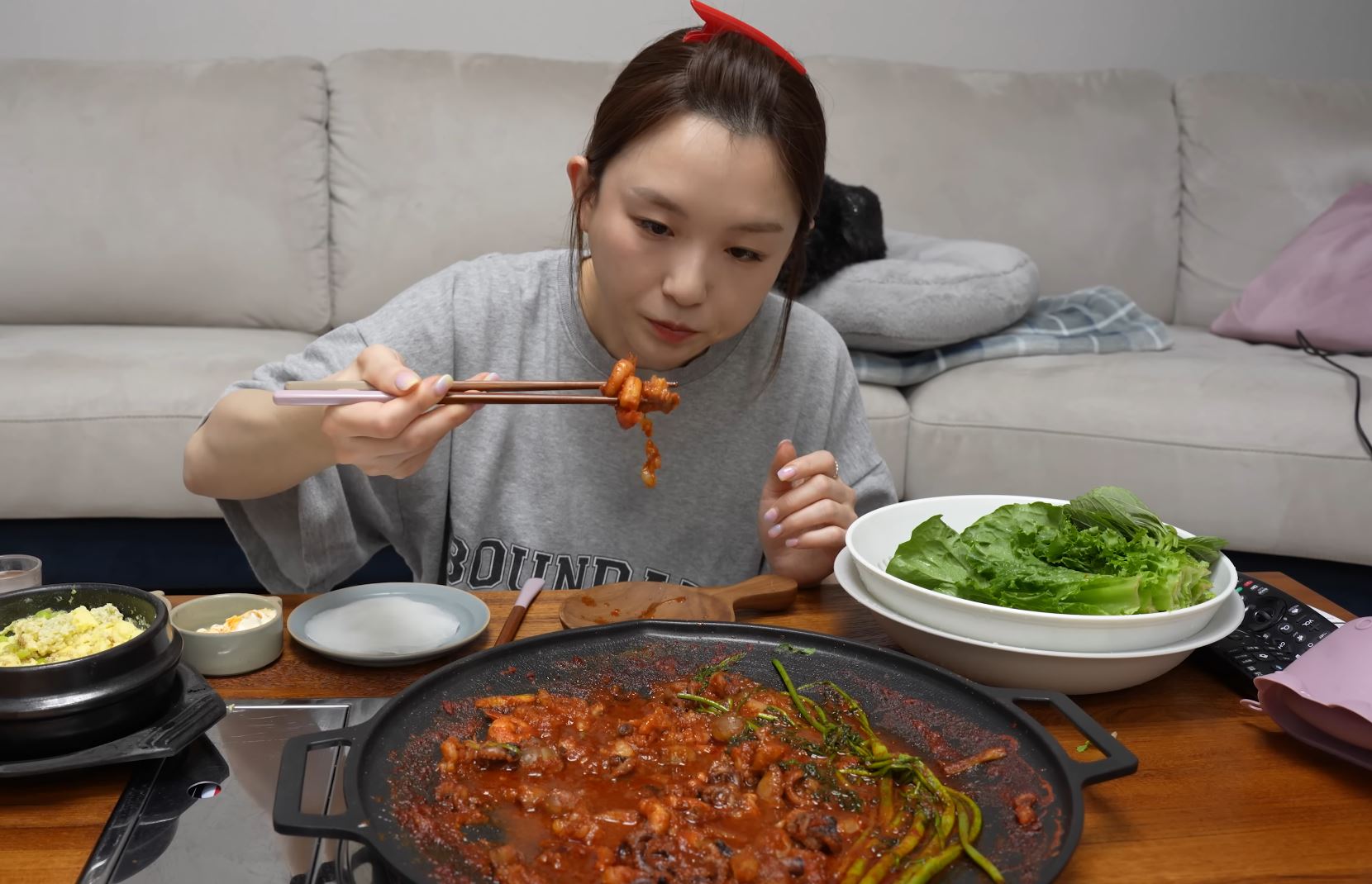 Tiểu sử Hamzy có tên thật Hahm Ji Hyung sinh ngày 05/03/1990 mang quốc tịch Hàn Quốc