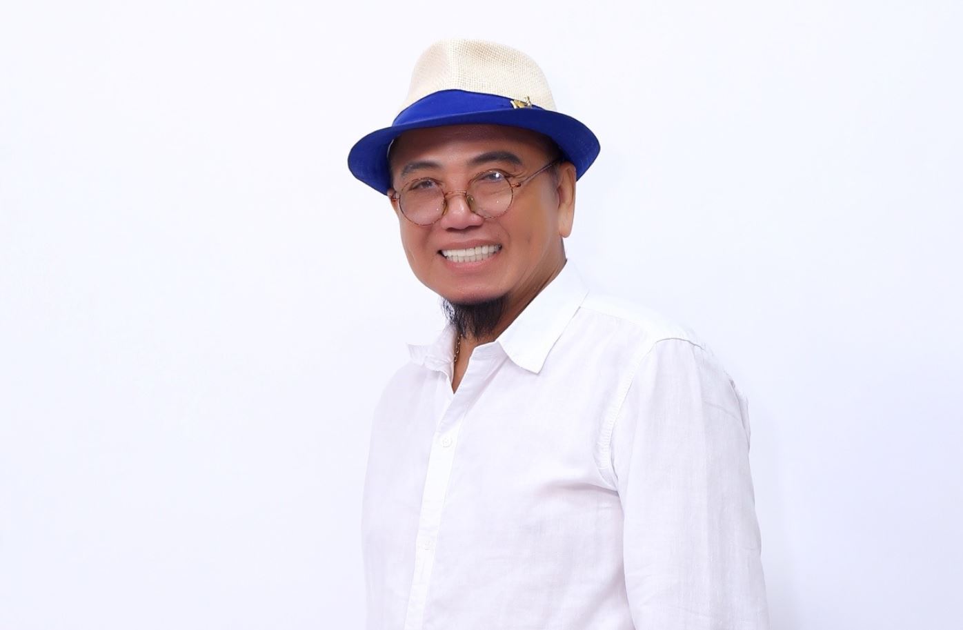 Tiểu sử Hồng Tơ là con trai duy nhất trong gia đình có 6 người con