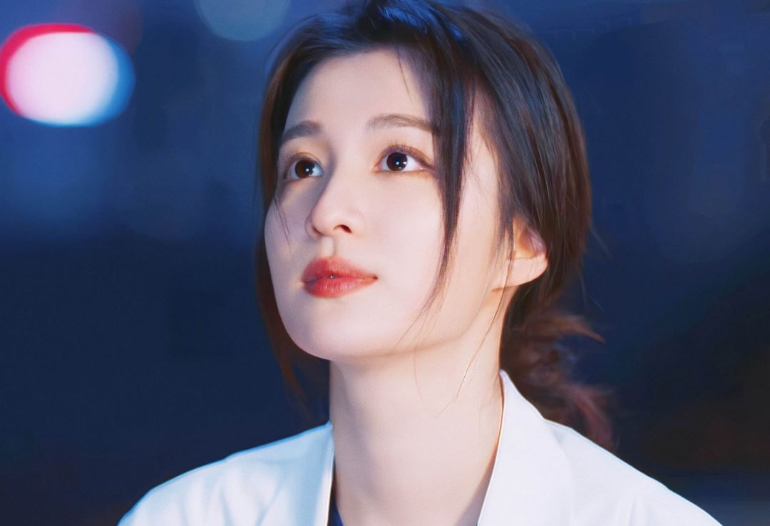 Tiểu sử Vương Sở Nhiên từng học khoa Kinh kịch và Diễn xuất của Học viện Hý kịch Thượng Hải