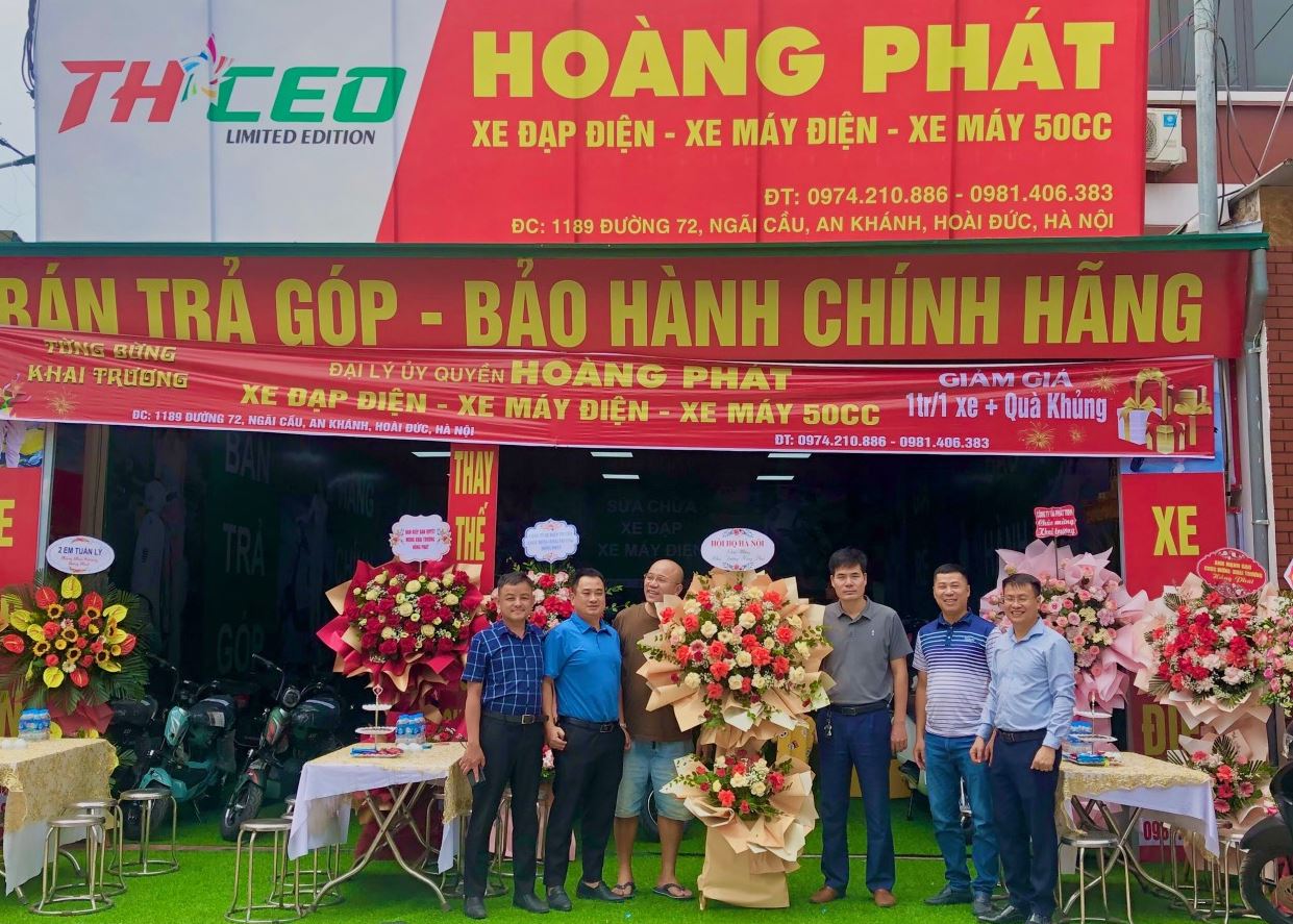 Đại lý ủy quyền Hoàng Phát đã có nhiều chương trình khuyến mãi hấp dẫn như giảm giá 1tr/xe và tặng quà khủng khác