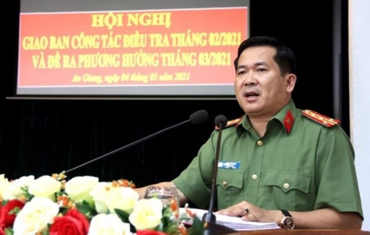 Khi nhận nhiệm vụ mới, đồng chí trực tiếp chỉ đạo phá nhiều vụ án “nóng” và bắt nhiều băng nhóm giang hồ lớn