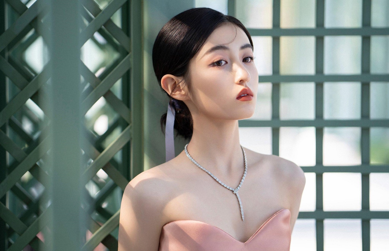 Tiểu sử Trương Tử Phong từng giành giải Diễn viên mới xuất sắc nhất tại Giải thưởng Bách Hoa
