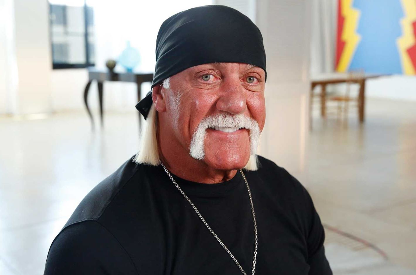 Tiểu sử Hulk Hogan nhắc lại trận WrestleMania III thu hút hơn 93K khán giả
