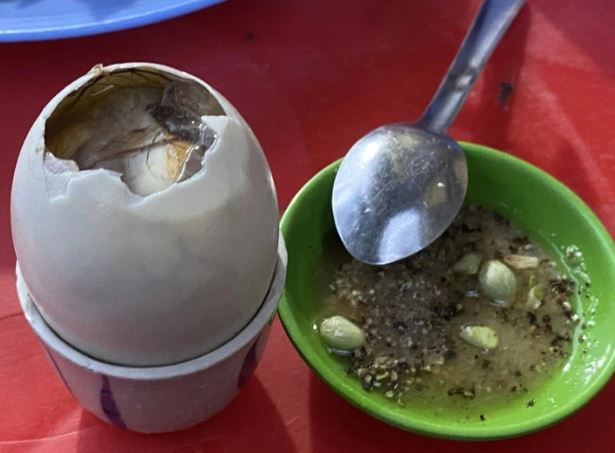 Công thức hột vịt lộn cốt dừa miền Tây