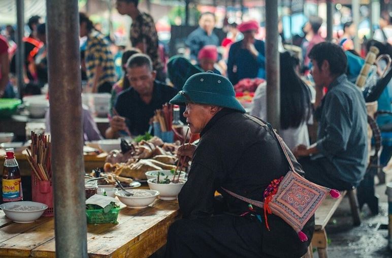 Thắng cố Bắc Hà được rất nhiều thực khách lựa chọn thưởng thức khi đến du lịch