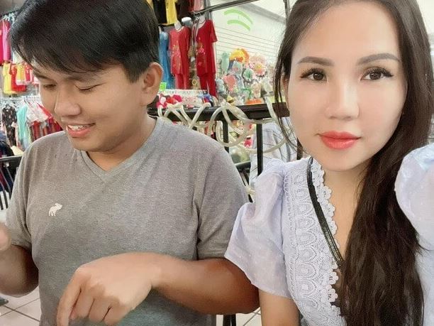 Vương Phạm đã có một người vợ xinh đẹp cùng với một cậu con trai và cô con gái