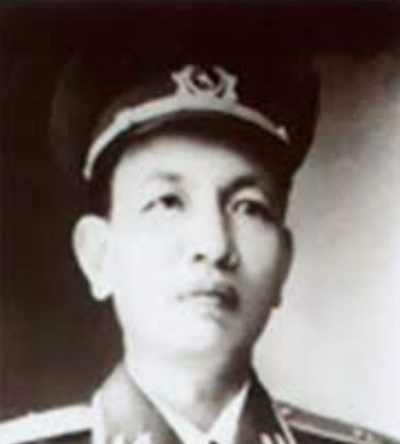Với công lao đóng góp lớn lao, đồng chí đã được trao tặng Huân chương Sao vàng, Huân chương Hồ Chí Minh cùng nhiều giải thưởng cao quý khác