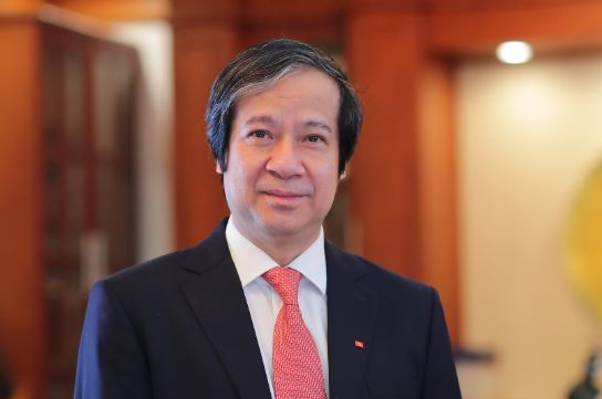Ông từng đảm nhận nhiều chức vụ như Phó Bí thư Đảng ủy, Đảng ủy viên Đảng ủy ĐHQGHN,…