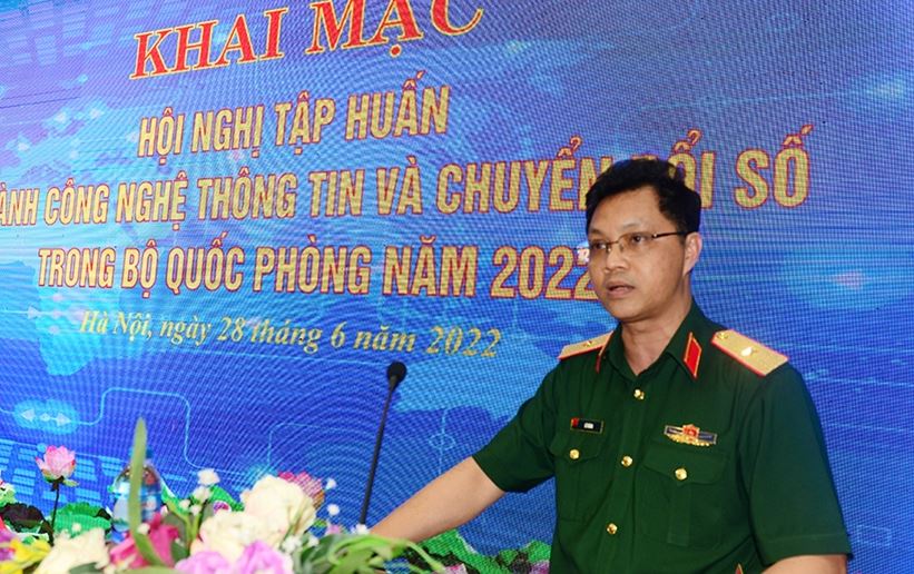 Trong suốt quá trình tham gia kháng chiến, Lê Dũng đã đảm nhận được nhiều chức vụ khác nhau
