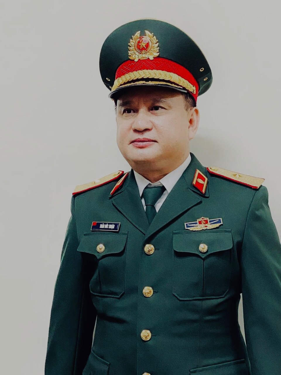 Trần Đức Thuận là chính khách nổi tiếng tại Việt Nam