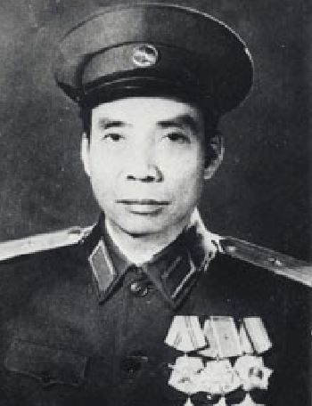 Ông chính là người thầy soi đường và là tấm gương sáng cho nhiều thế hệ học tập noi theo