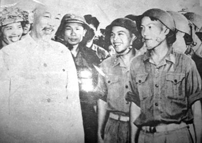Ông sang đón Bác Hồ tới thăm trận địa phòng không Quảng Bá
