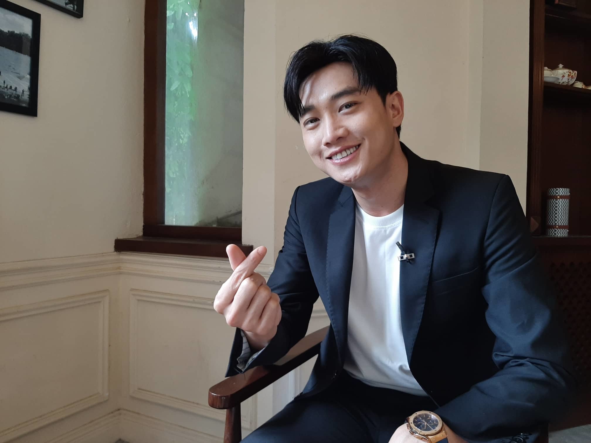 Tiểu sử Quốc Trường từng trải qua tuổi thơ khó khăn, làm đủ công việc kiếm sống Tiểu sử Quốc Trường từng trải qua tuổi thơ khó khăn, làm đủ công việc kiếm sống