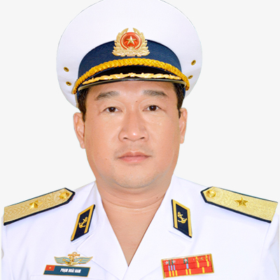 Phạm Hoài Nam được quý độc giả biết đến là một sĩ quan cao cấp của Quân đội nhân dân Việt Nam
