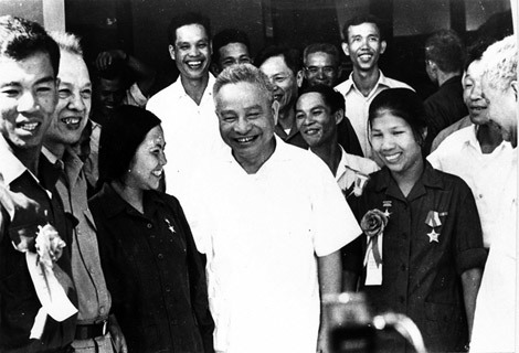 Năm 1952 - 1953, đồng chí được bầu làm Giám đốc Nha Công an Việt Nam