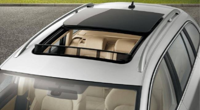 Cửa sổ trời xe ô tô là thiết bị được người dùng ưa chọn nhiều nhất