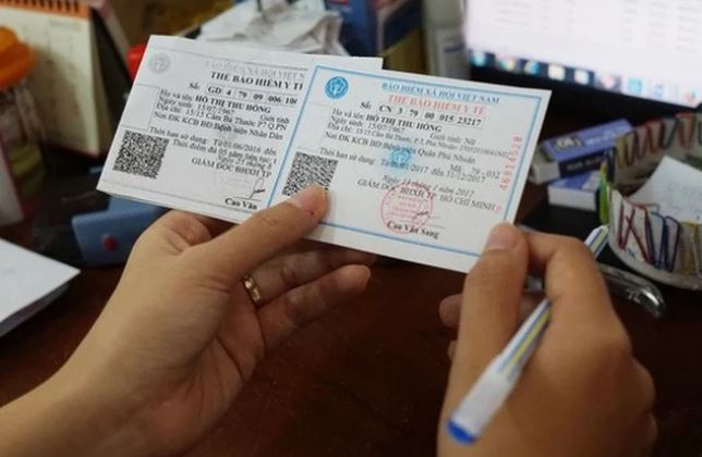 Thẻ bảo hiểm y tế là một loại tài liệu, giấy tờ xác nhận quyền lợi, chăm sóc y tế mà người được bảo hiểm có thể sử dụng chi trả, thanh toán