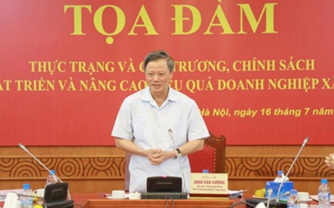 Ông được bầu làm Phó trưởng Ban Kinh tế TW từ 02/2016 – 07/2016